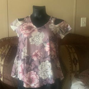 Beautiful ,Classy, Floral Blouse